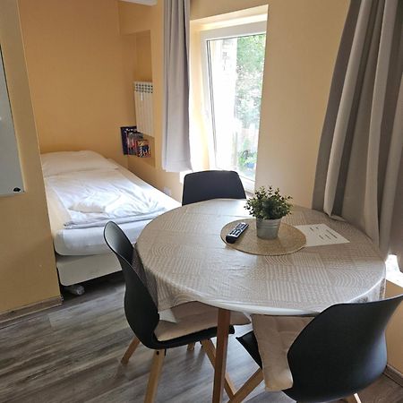 Pension 11 Apartments By Lorenc Berlin Dış mekan fotoğraf