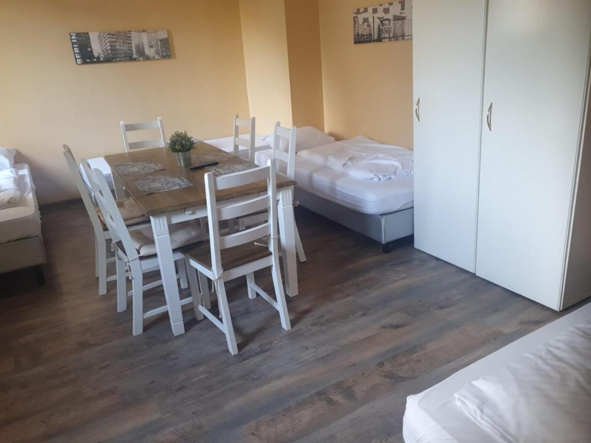 Pension 11 Apartments By Lorenc Berlin Dış mekan fotoğraf
