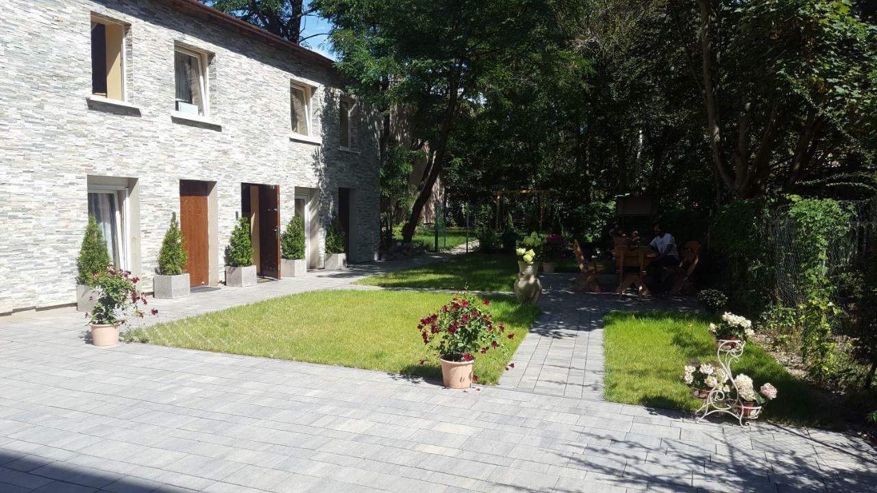 Pension 11 Apartments By Lorenc Berlin Dış mekan fotoğraf