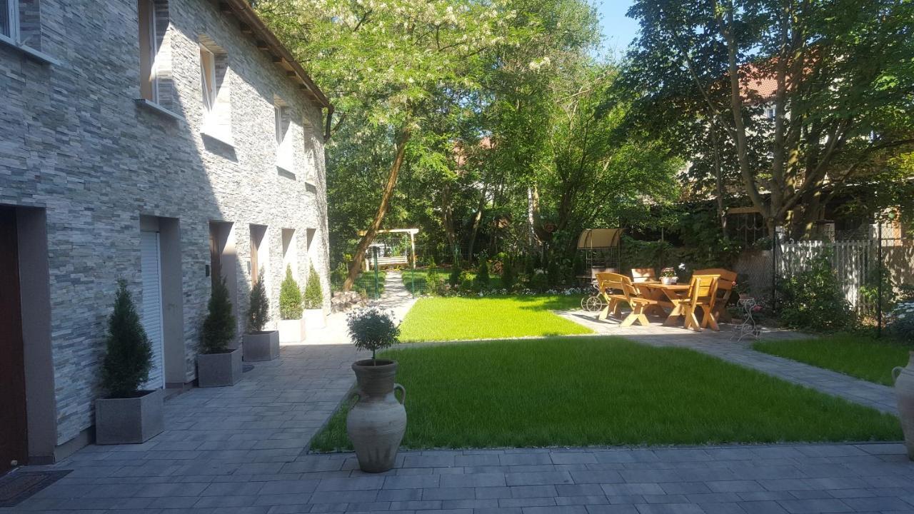 Pension 11 Apartments By Lorenc Berlin Dış mekan fotoğraf